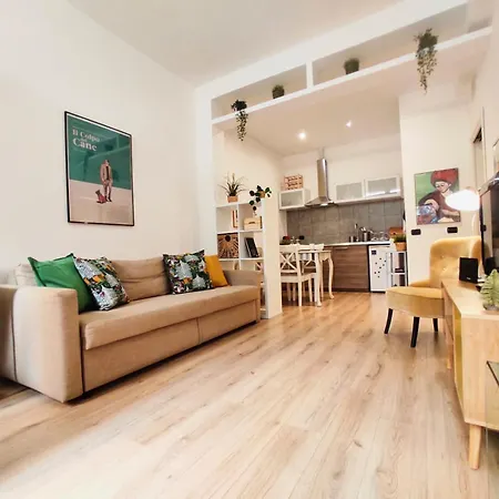 Pyramid House Apartment Rome