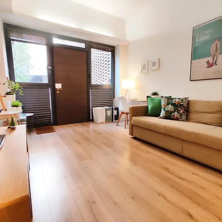 Pyramid House Apartament *